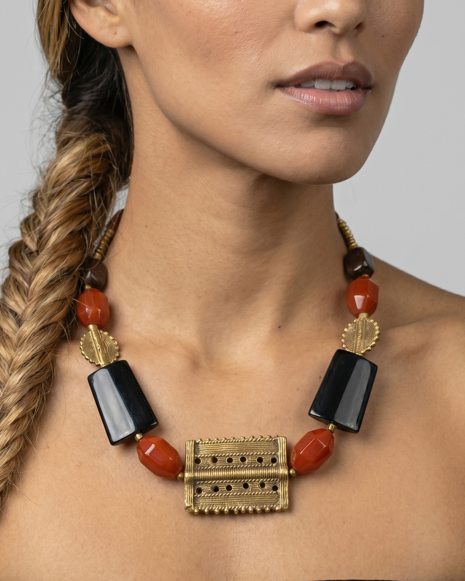 Amina Agate Necklace