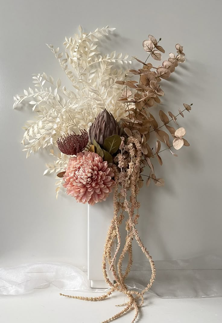 Autumn Bloom; Ikebana Inspired Floristry Workshop. 1.30pm, 30th of October. Notting Hill, London