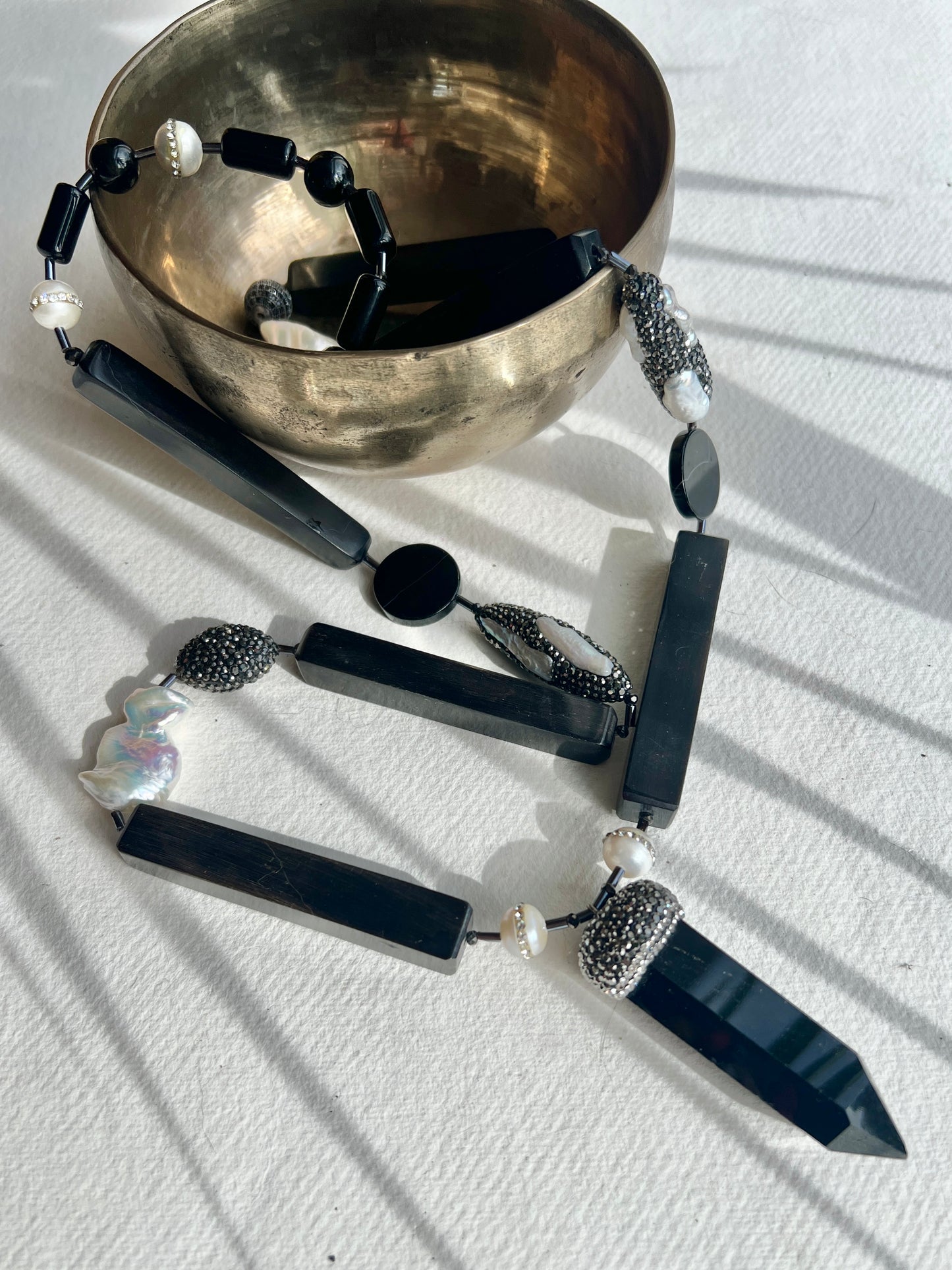 Anaïs Statement Necklace. Baroque Pearls, Bufallo Horn, Black agate, Rhinestone.