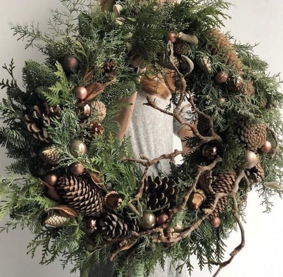 9th of December at 12pm, Christmas Wreath/ Table decoration Workshop, Notting Hill, London (Copy)