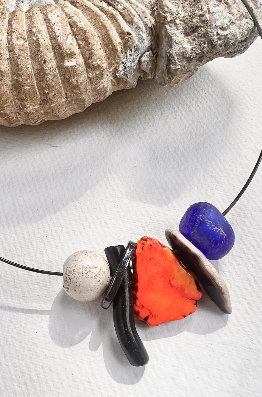 Tanya Choker. Howlite, Agate, Black Corall,  Recycled Glass Beads